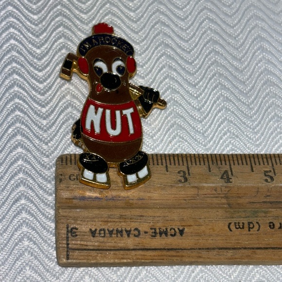 Hockey nut lapel or hat pin - Picture 1 of 3